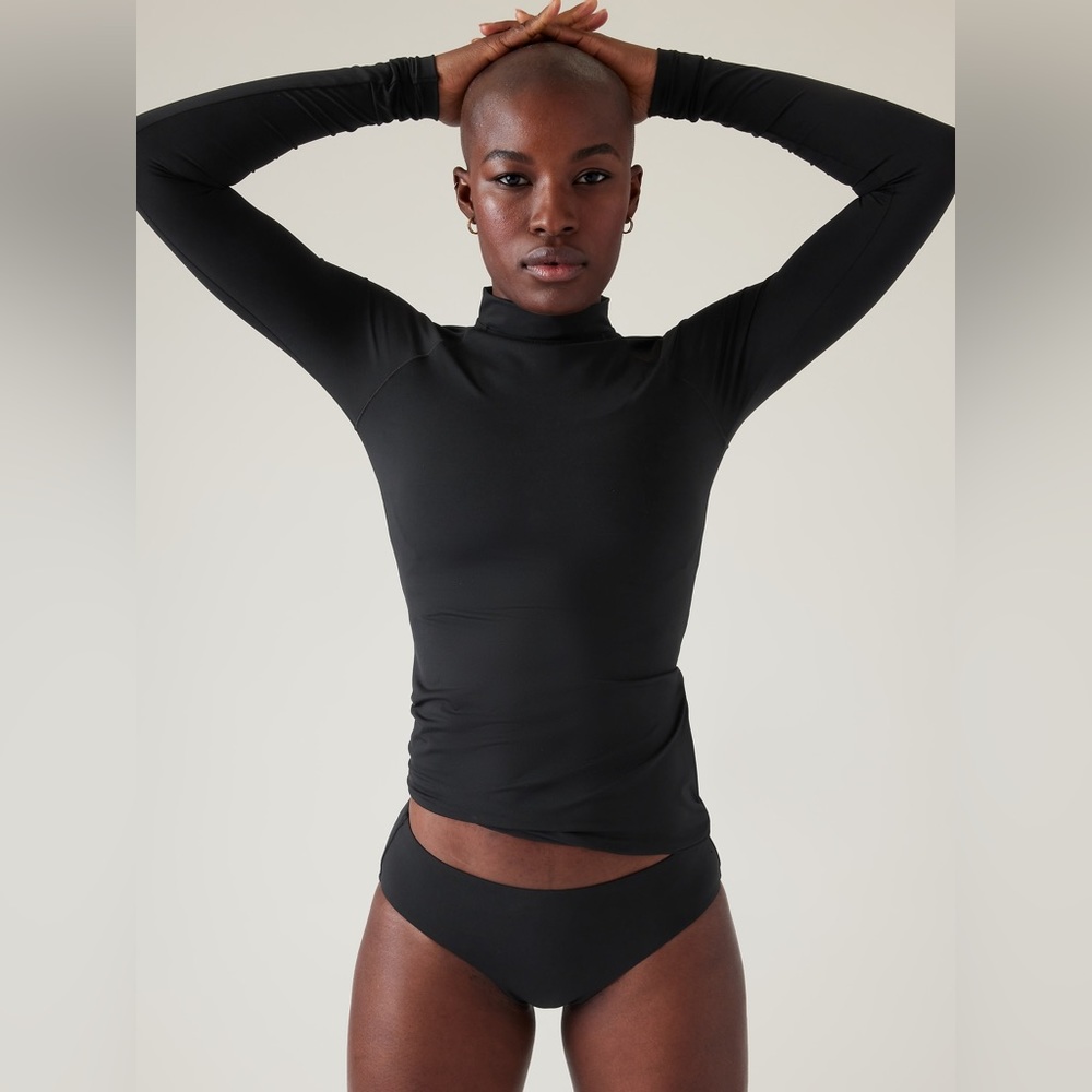 Athleta North Point Rashguard in Black UPF 50+ NWT